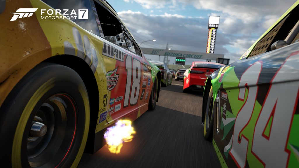 ForzaMotorsport7_PreviewScreenshot_NeckAndNeck_WM_3840x2160