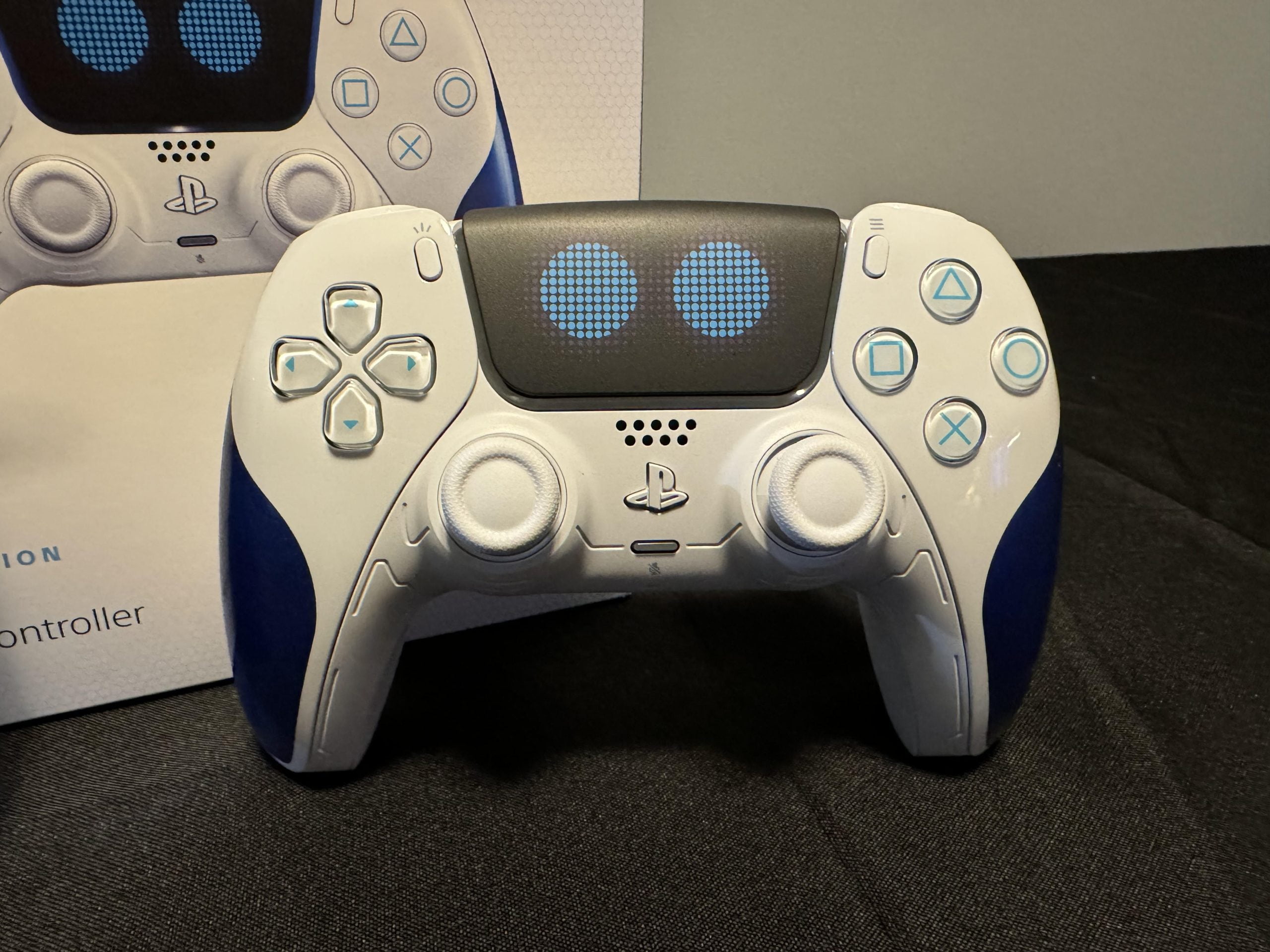 astro bot dualsense controller